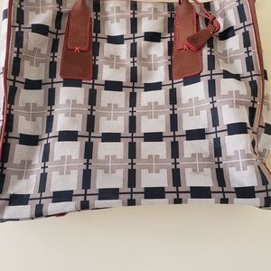 Laquita tote bag